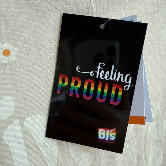 NWT Live With Pride Tee - Picture 6 of 9